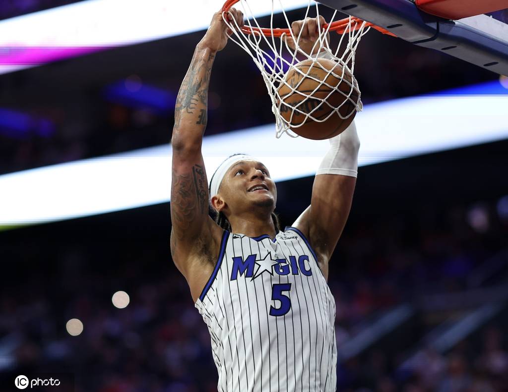 76人进季后赛战凯尔特人 魔术黄蜂18日角逐战活塞名额